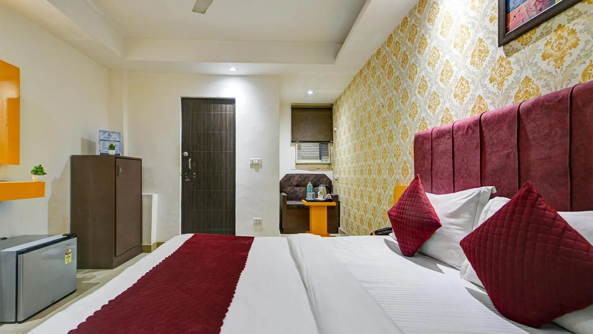 Hotel Platinum With Free Pickup-Delhi Airport New Delhi